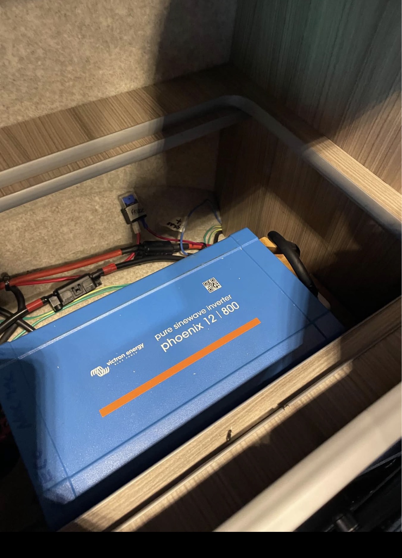 Vehicle photograph 8