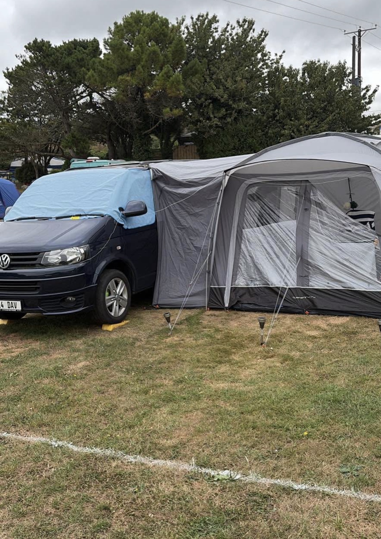 Vehicle photograph 18