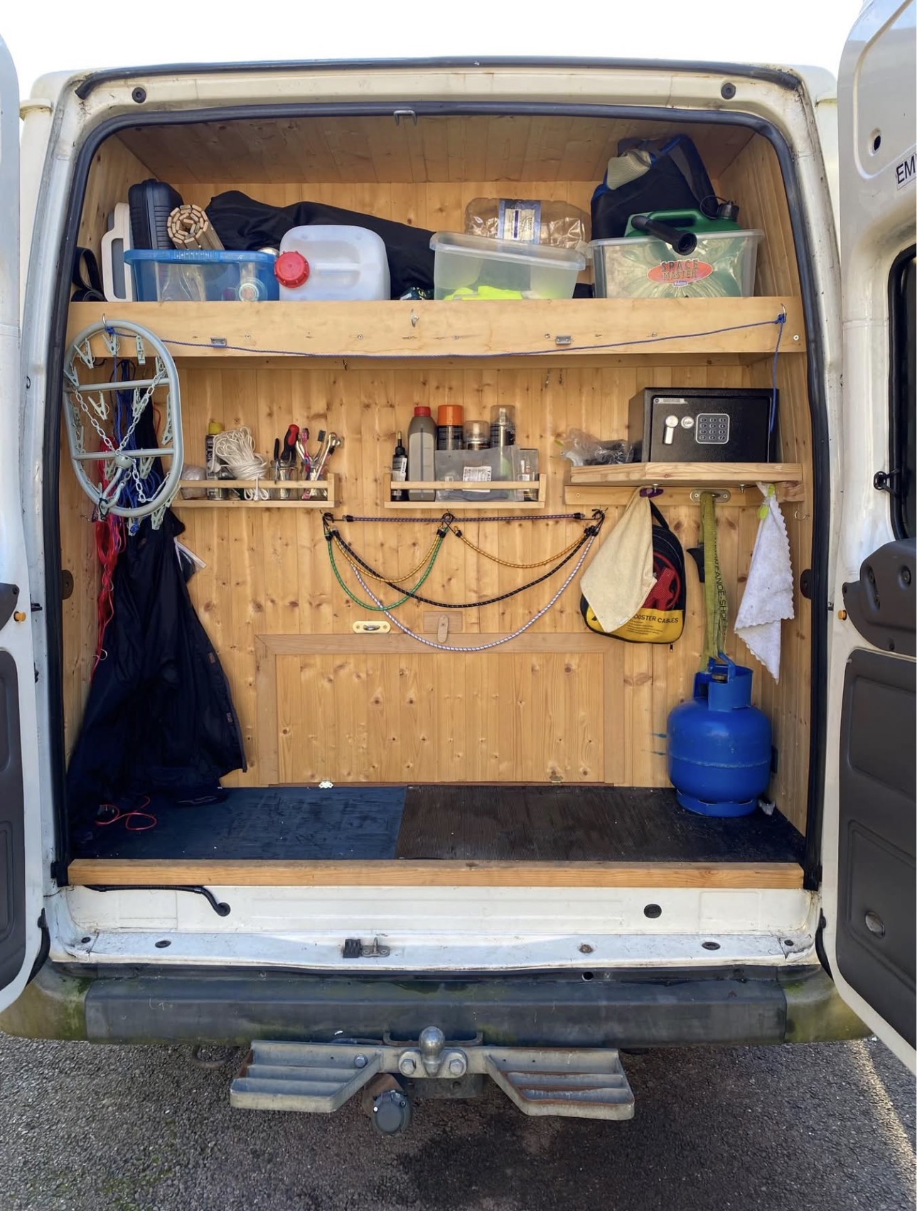 Vehicle photograph 3
