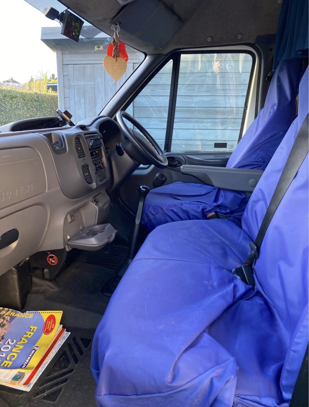 Vehicle photograph 10