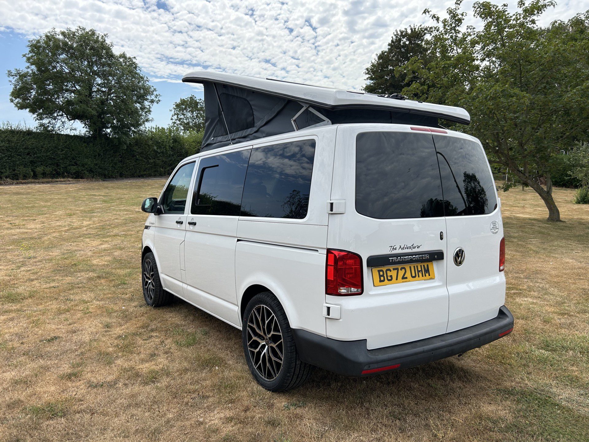 Vehicle photograph 2