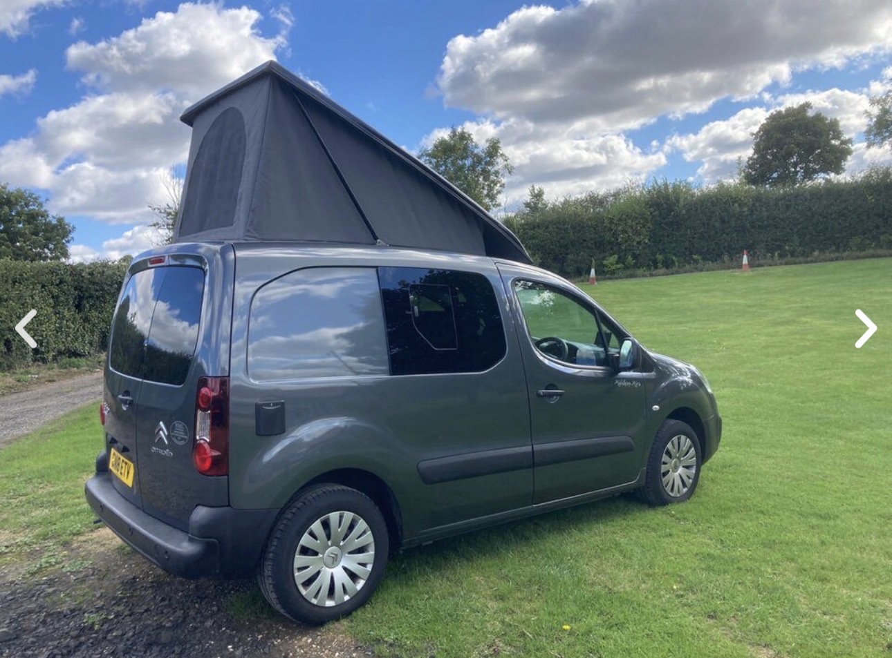 Vehicle photograph 6