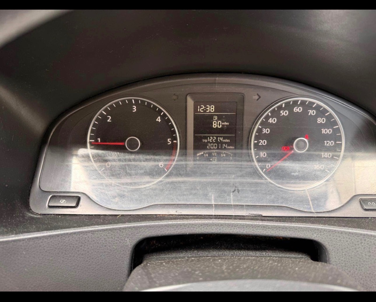 Vehicle photograph 8