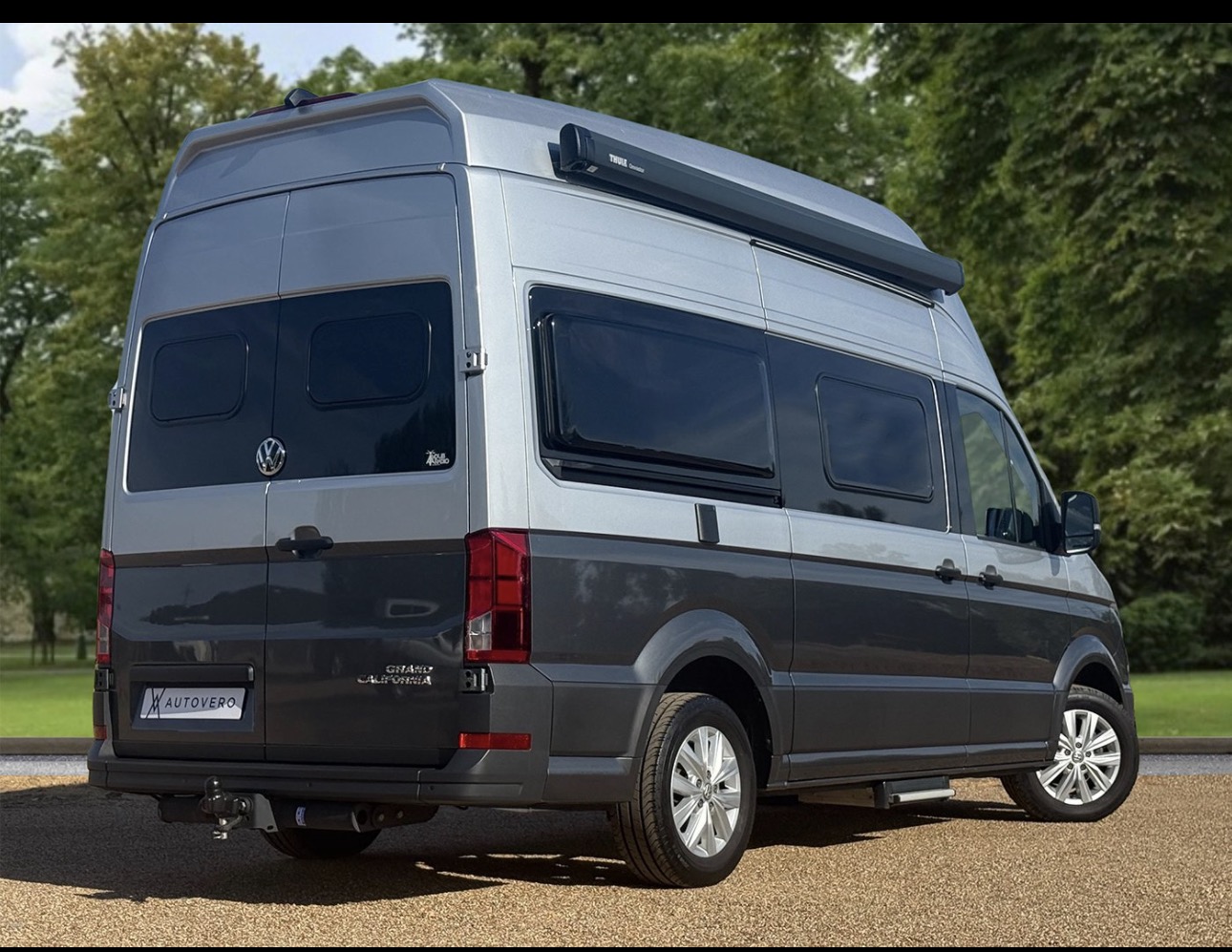 Vehicle photograph 3