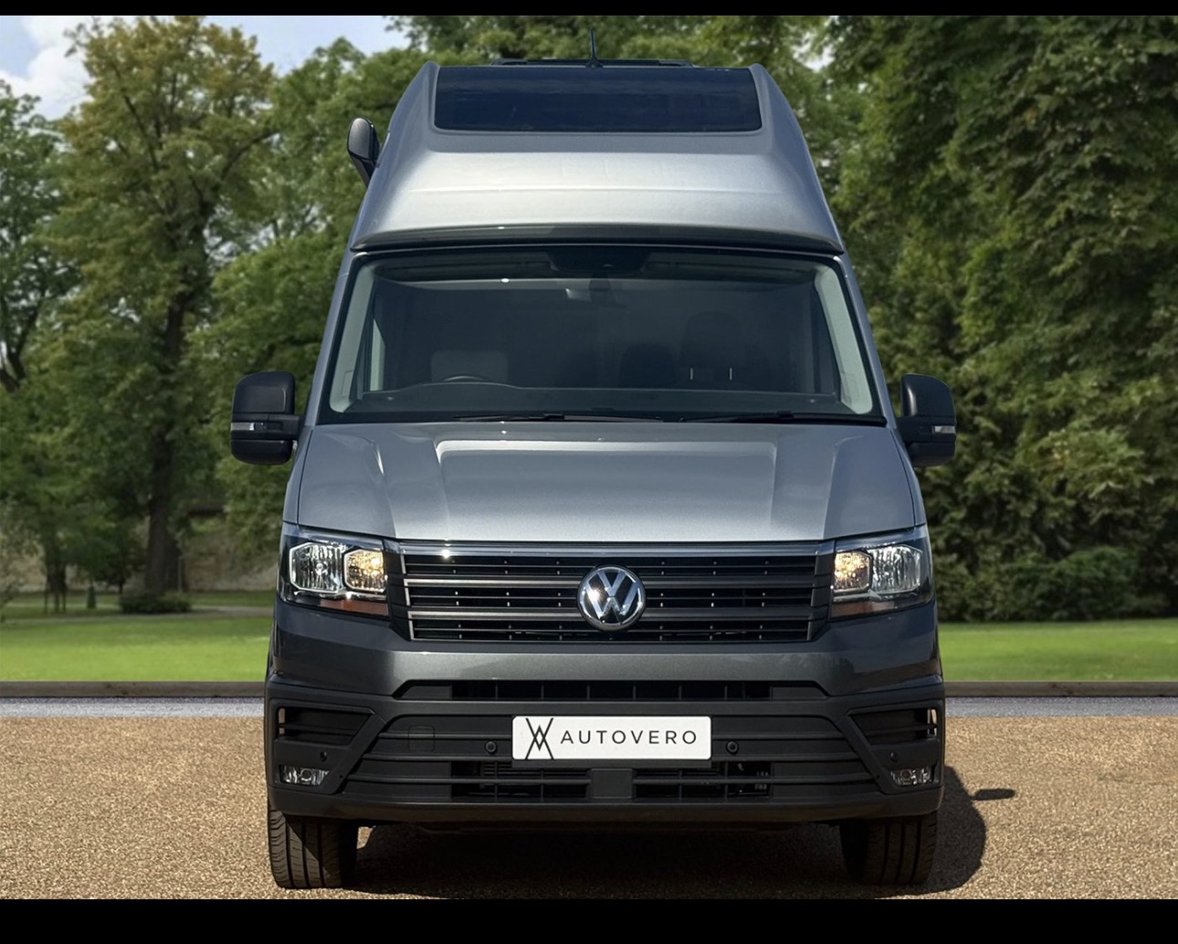 Vehicle photograph 4
