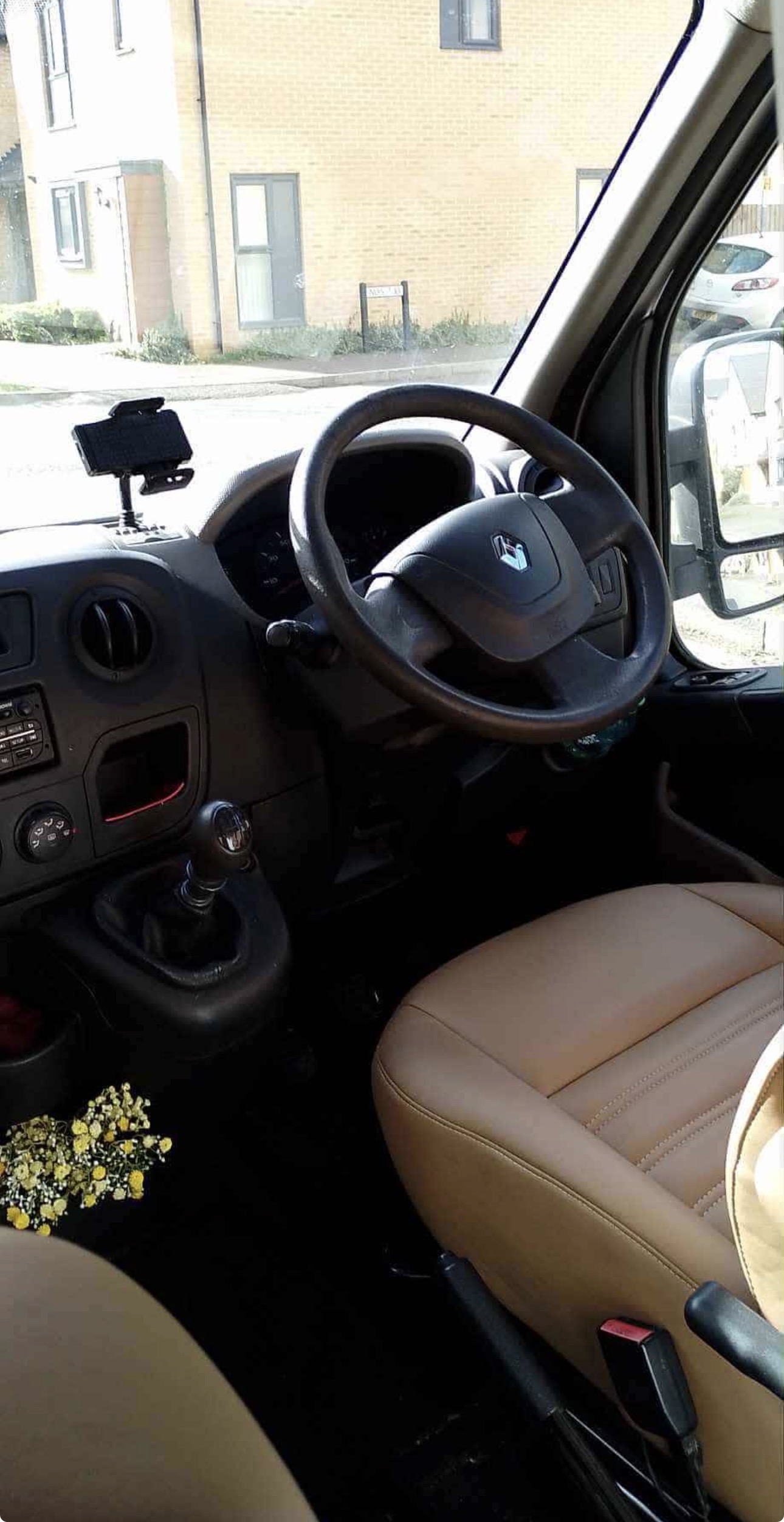 Vehicle photograph 3