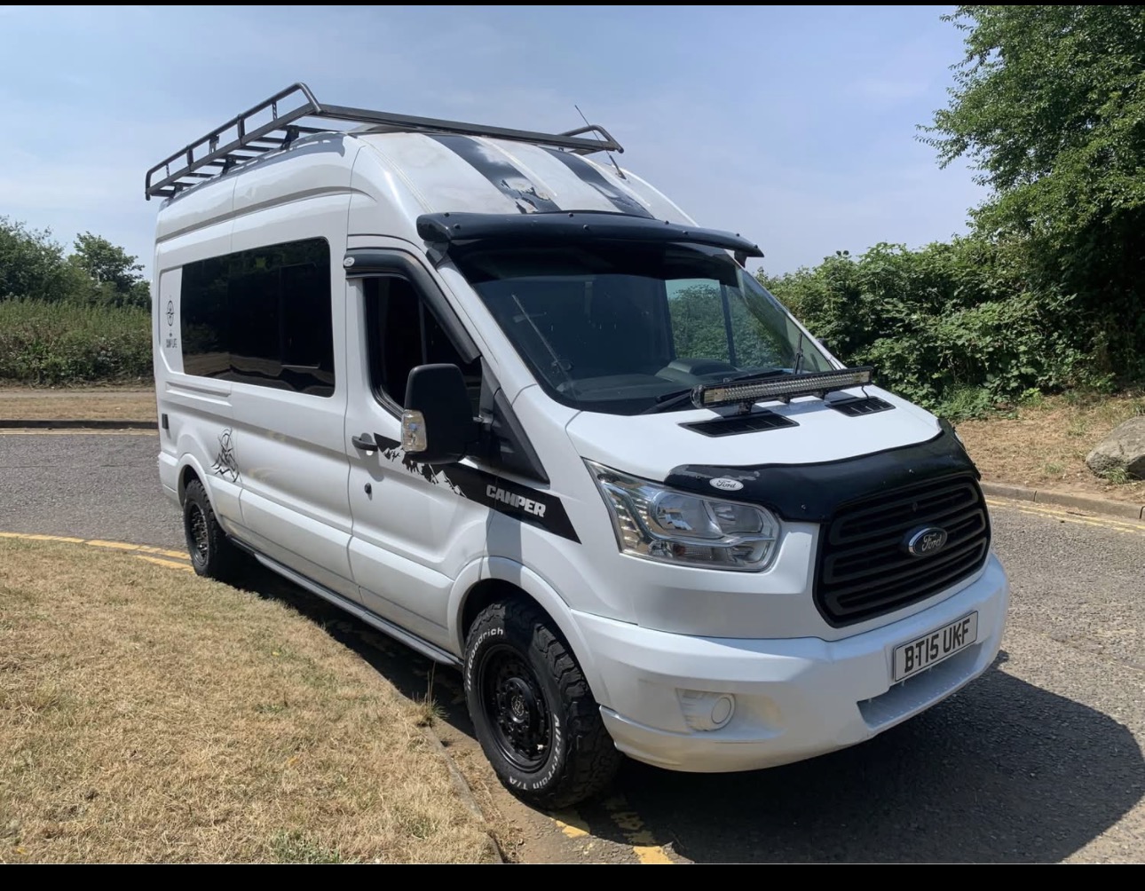 Vehicle photograph 2