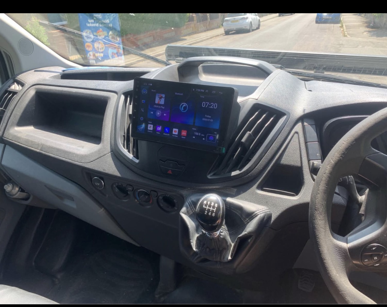 Vehicle photograph 9