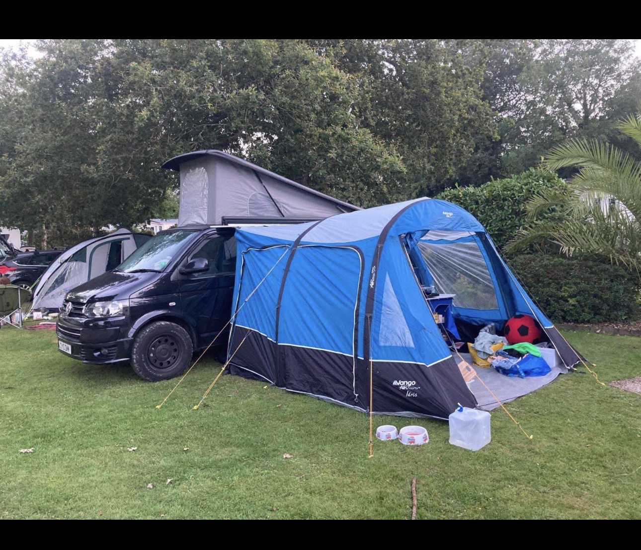Vehicle photograph 6