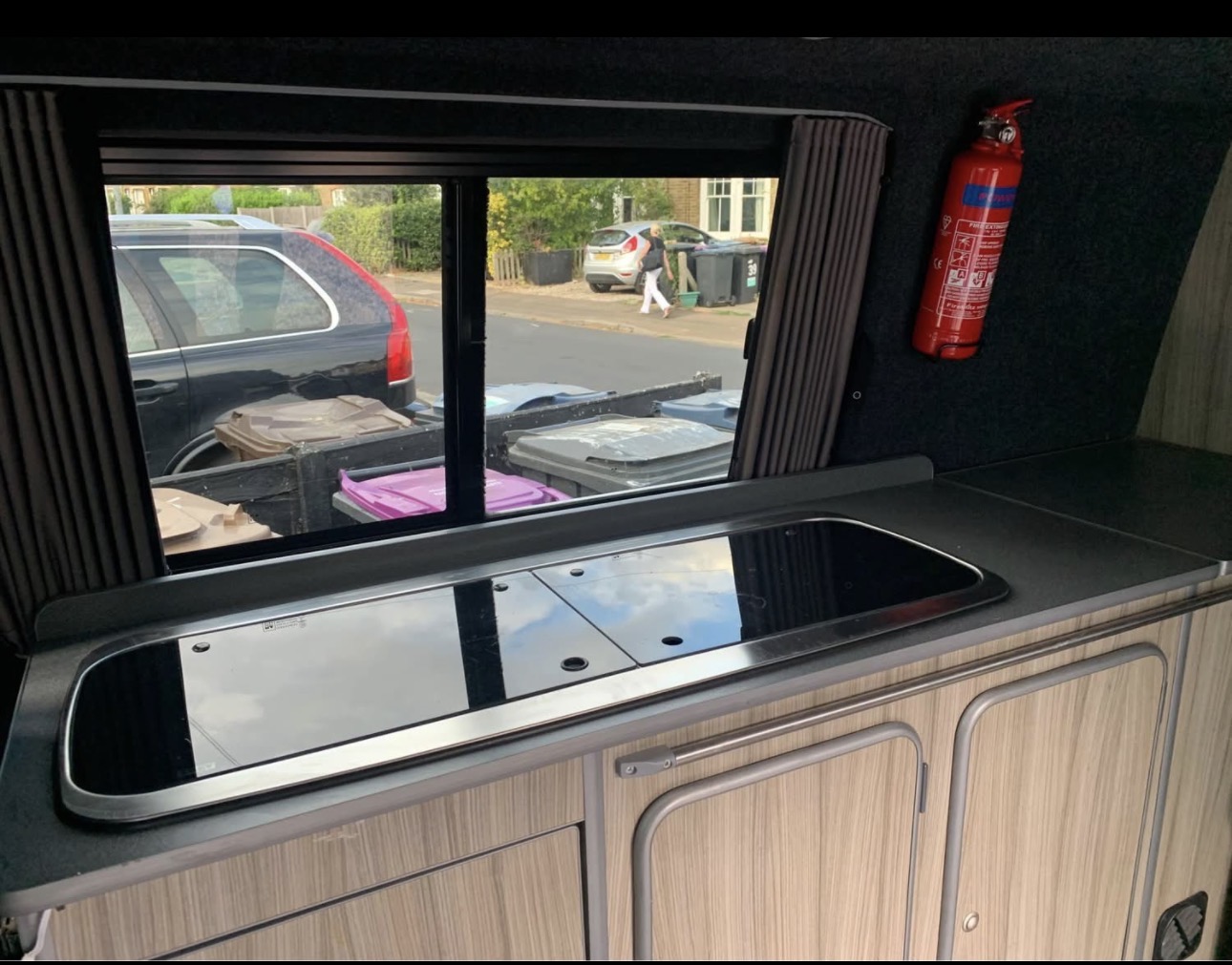 Vehicle photograph 10