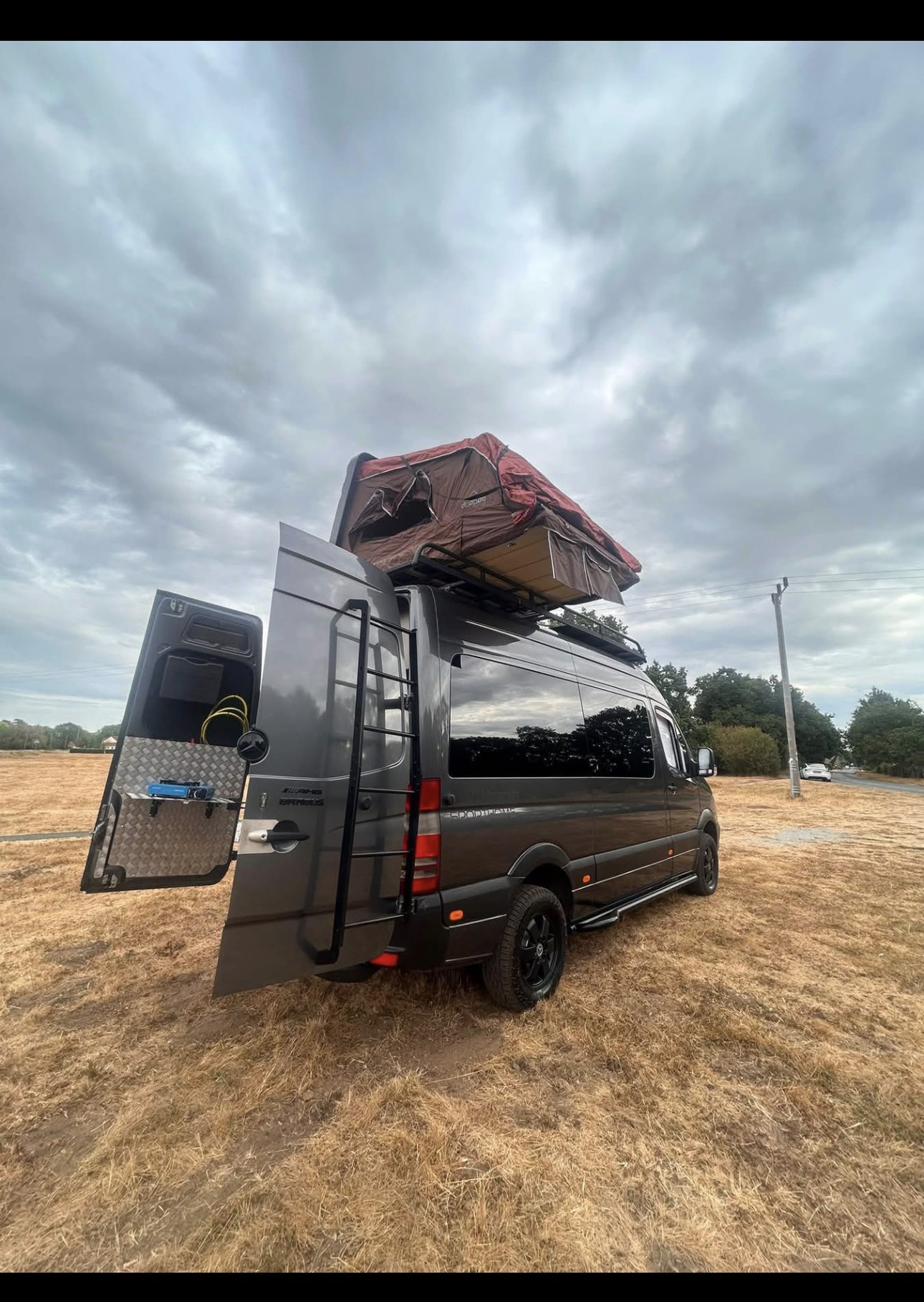 Vehicle photograph 3