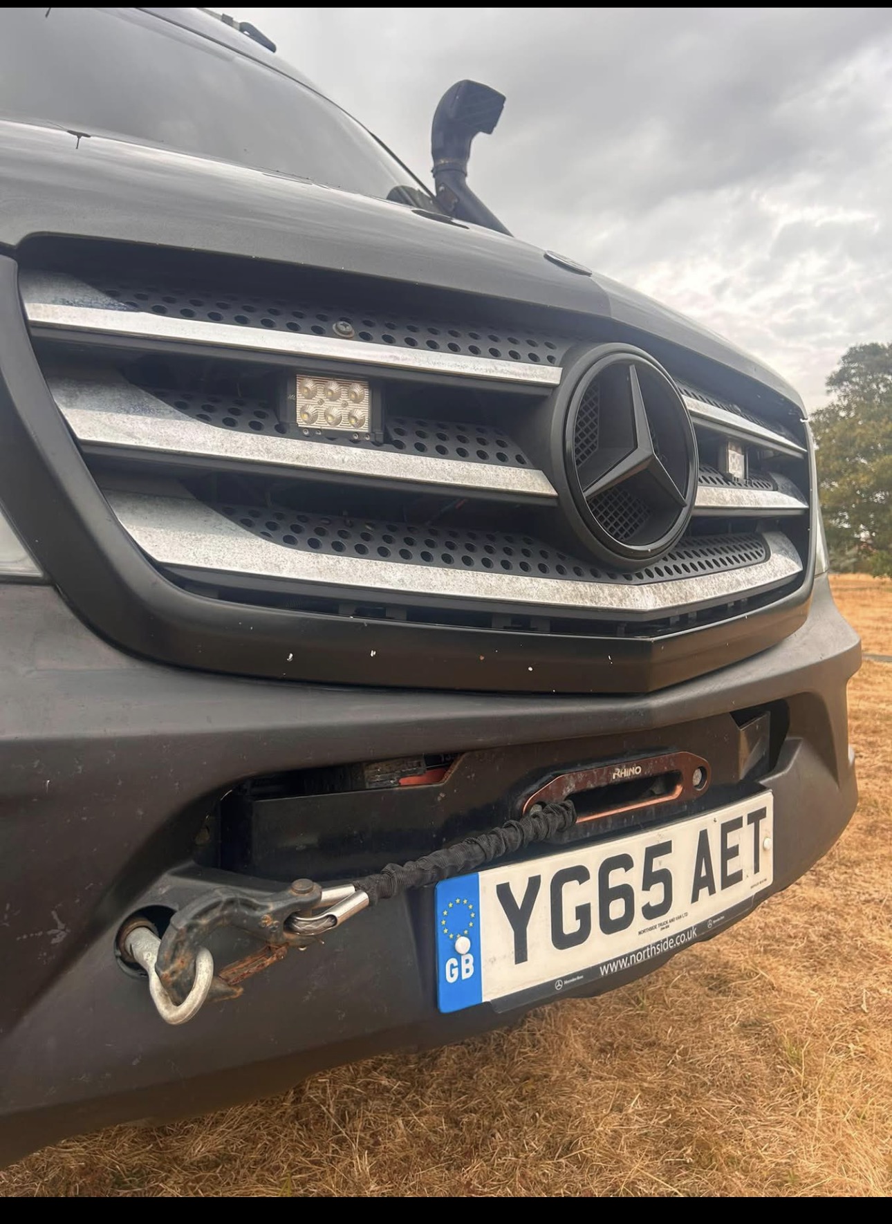 Vehicle photograph 4