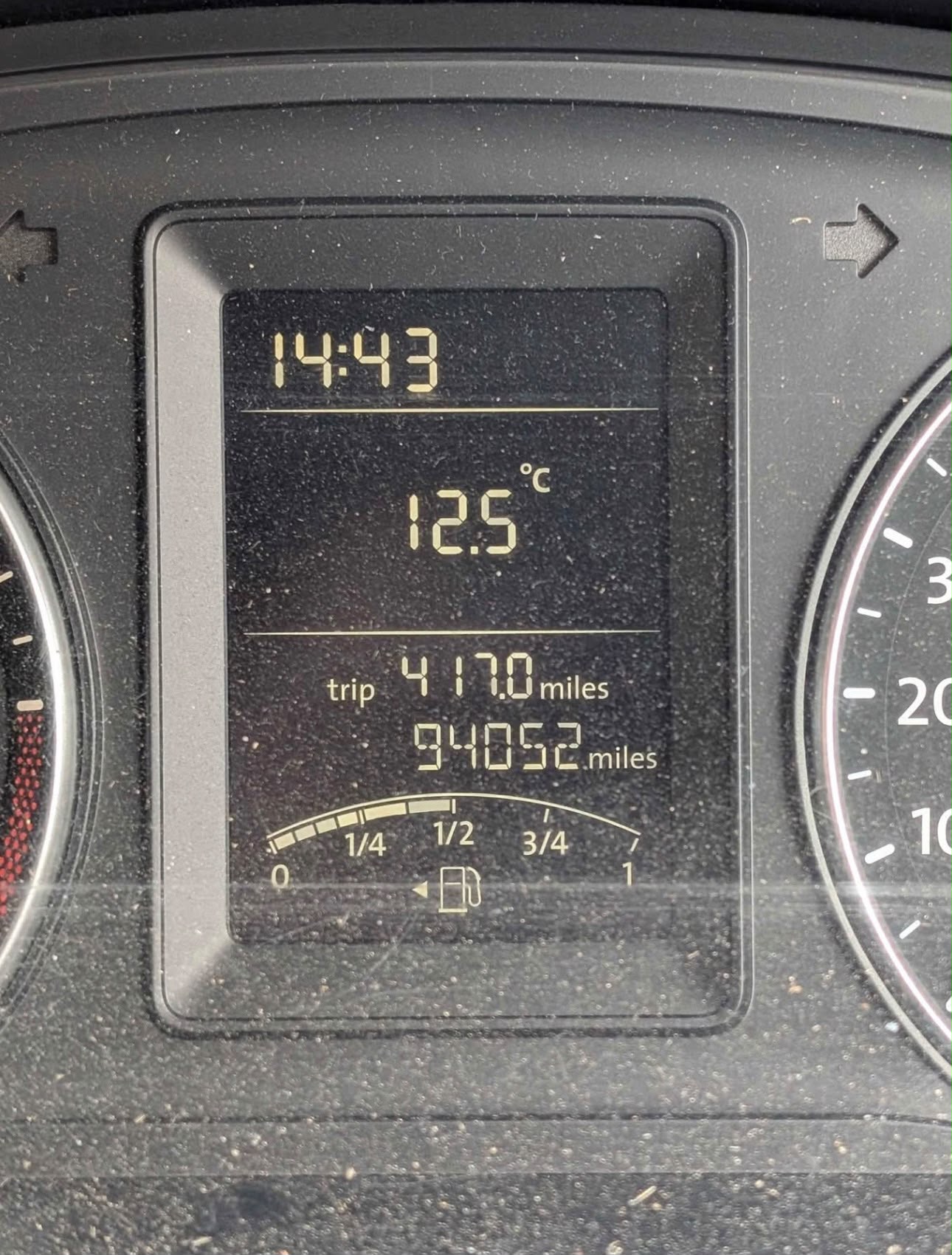 Vehicle photograph 7